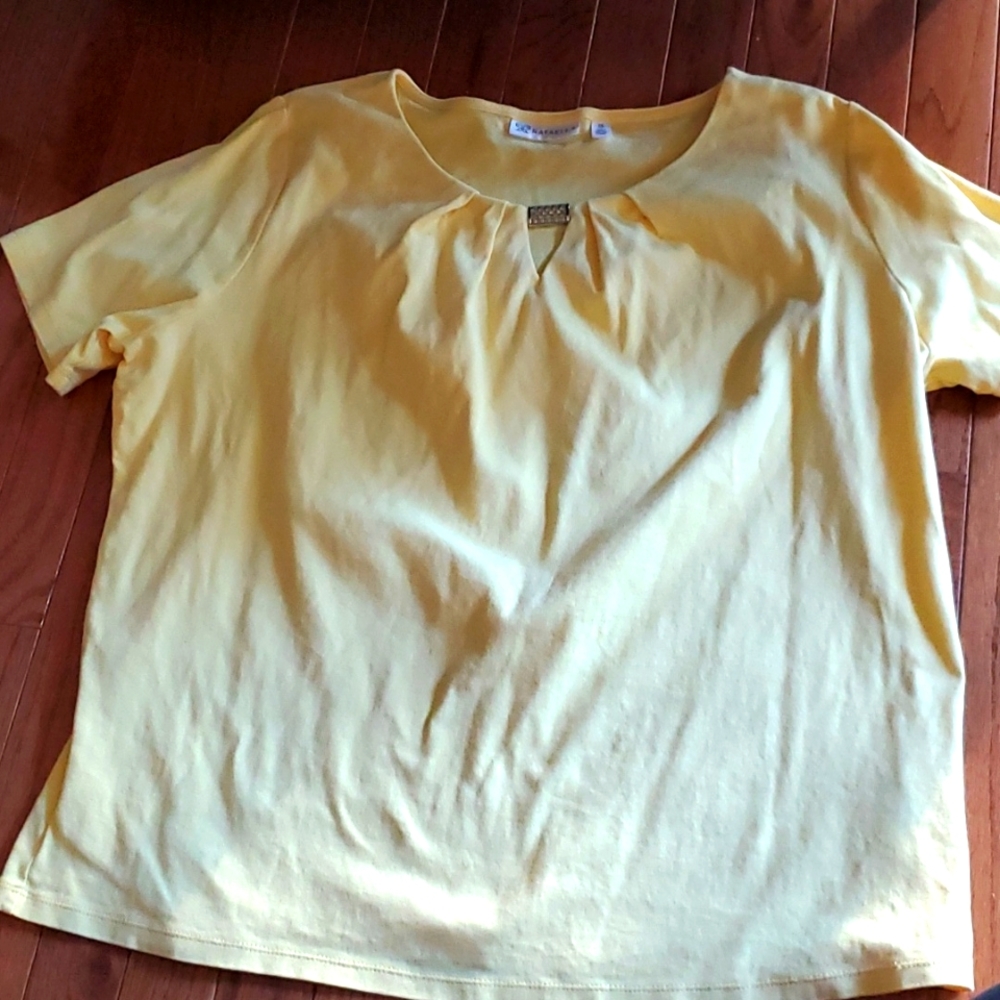 Yellow short sleeved Top